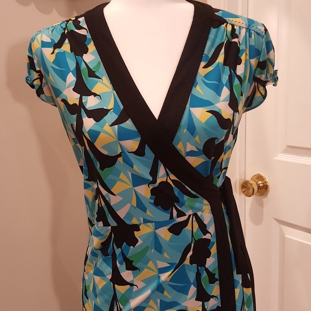 Tahari Patterned Wrap Dress - Size Medium